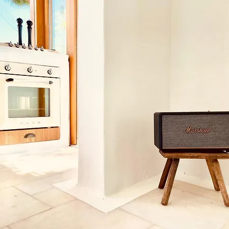 Romeo And Julio Summer House * カラファティス