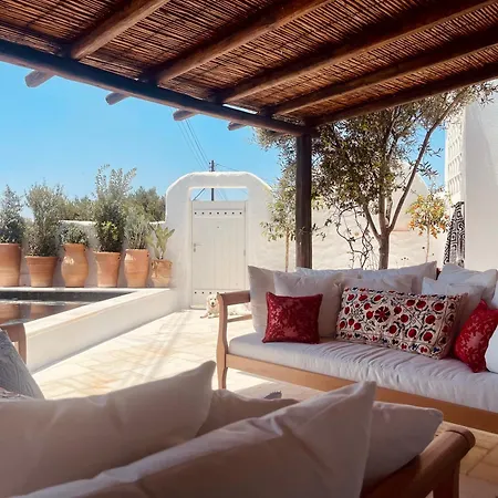 Romeo And Julio Summer House *