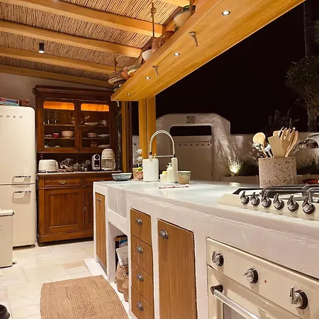 Romeo And Julio Summer House