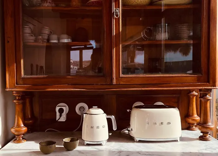 Romeo And Julio Summer House